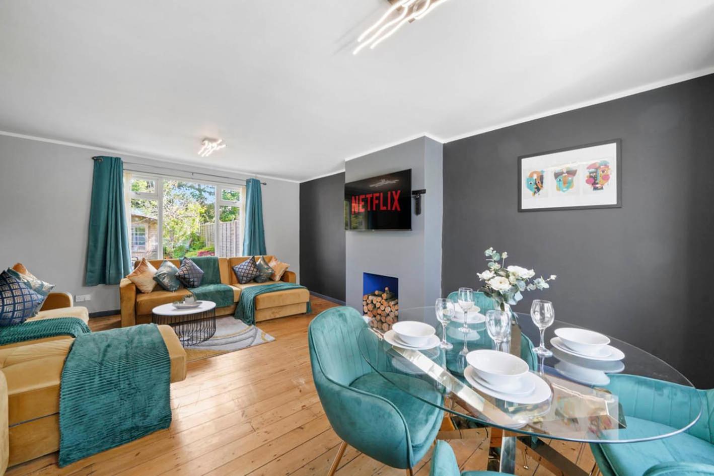Feriehus Spacious Luxury Garden House Free Parking *